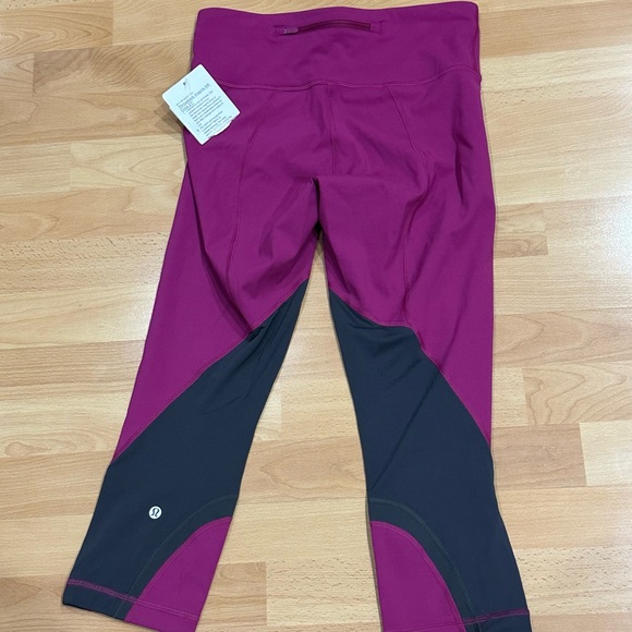 Brand New Lululemon Throwback Inspired HR Crop 21” - Picture 6 of 12